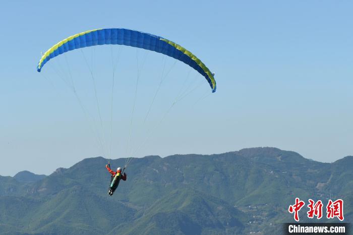 湖州安吉滑翔伞锦标赛圆