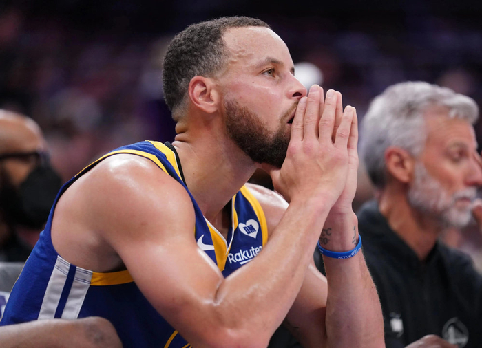 火箭大胜鹈鹕锁定西部第六 勇士开拓者无缘季后