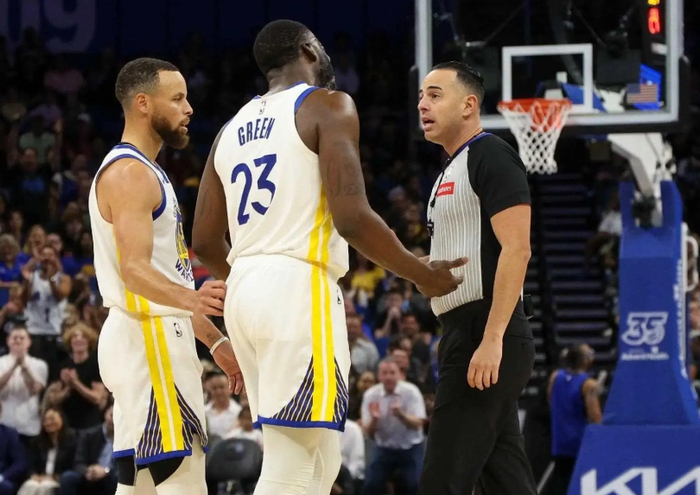 火箭大胜鹈鹕锁定西部第六 勇士开拓者无缘季后