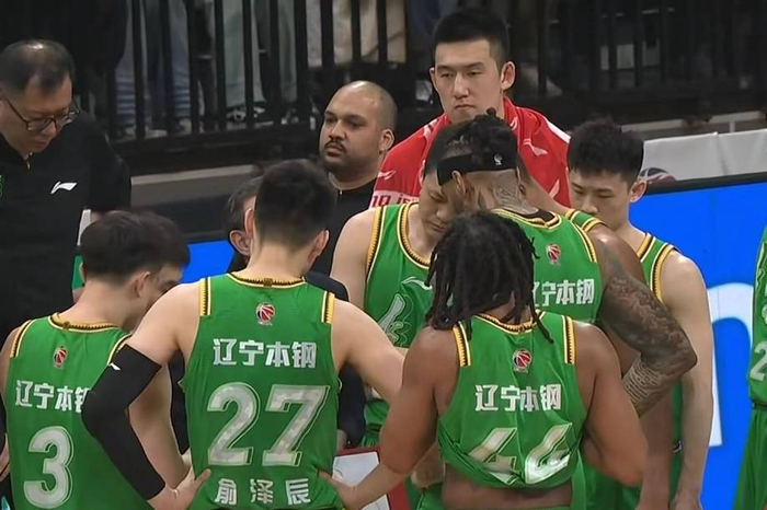 辽宁男篮战术失误致排名下滑，季后赛对阵山东